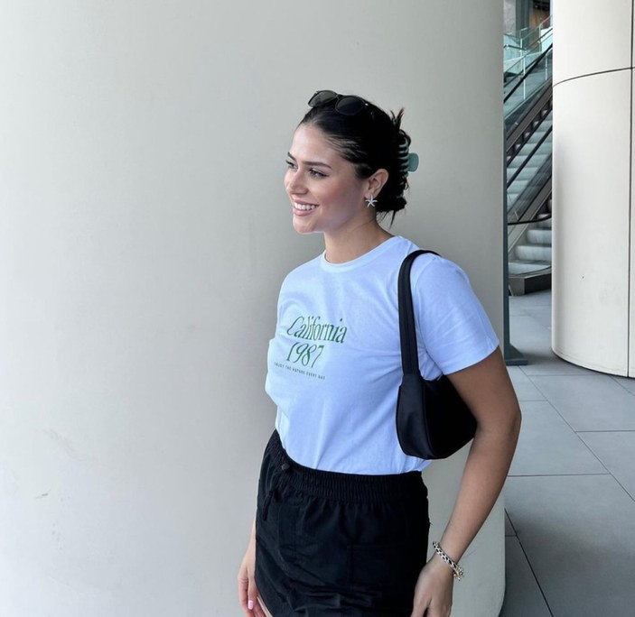 Survivor Ayşe Yüksel mini etekli tenis kombiniyle instagramı yaktı geçti! 'Afet misin?'