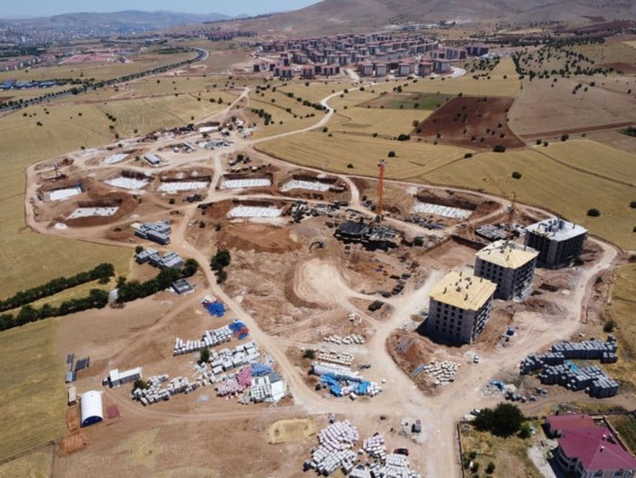 Elazığ'da deprem konutlarının yapımı