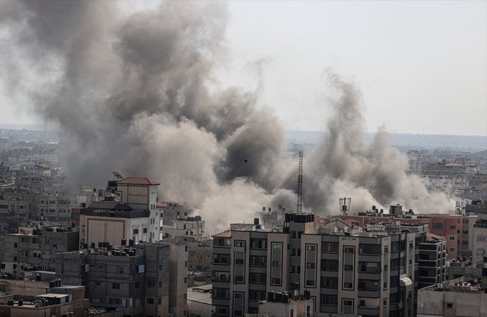 Bombardıman altındaki Gazze