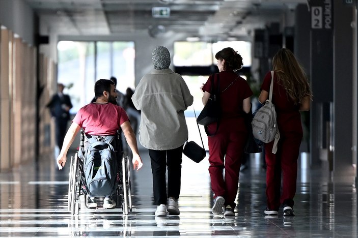 İzmir Şehir Hastanesi'nde ilk hastalar muayene edildi