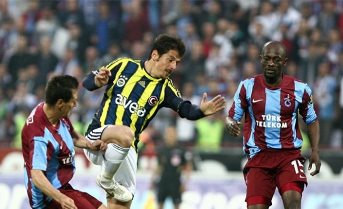 Zokora göz altlarını neden boyadı