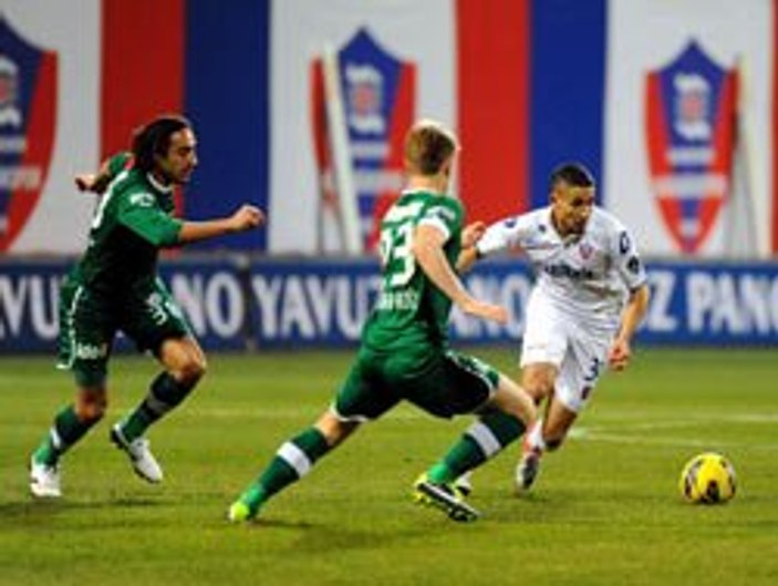 Bursaspor Karabük'te güldü
