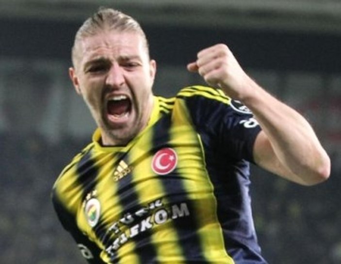 Fenerbahçe Caner Erkin'i borsaya bildirdi