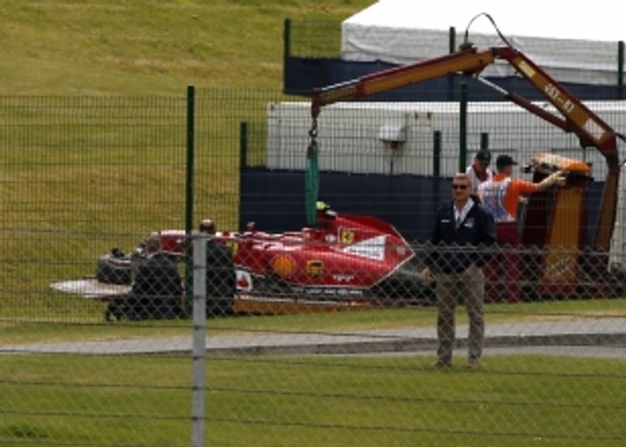 Raikkonen'in kazası Britanya Grand Prix'ine damga vurdu