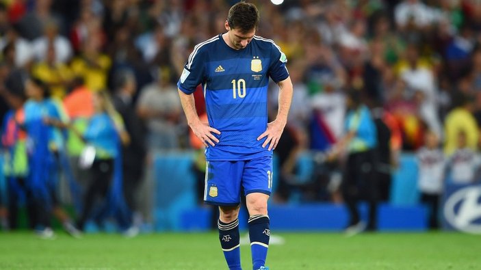 Dünya Kupası'nda Mesut dua ederken Messi ağladı