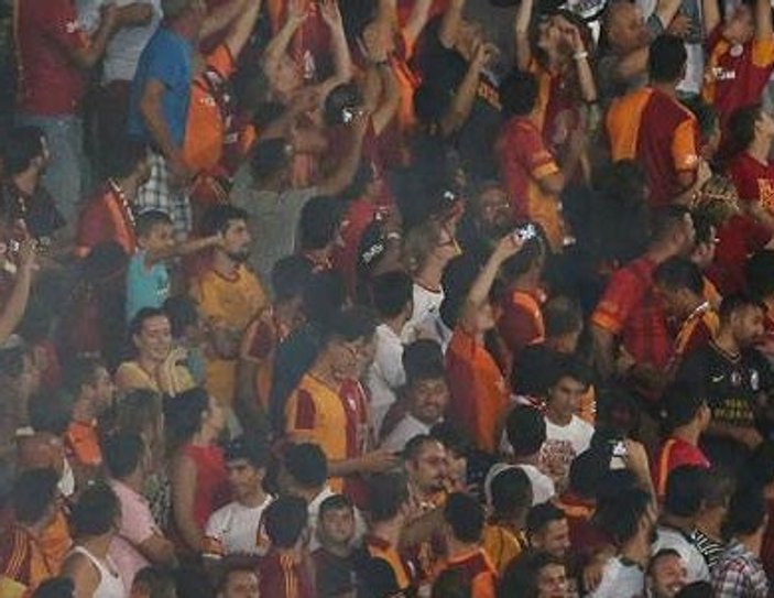 Galatasaraylı taraftarlardan Arda'ya tepki