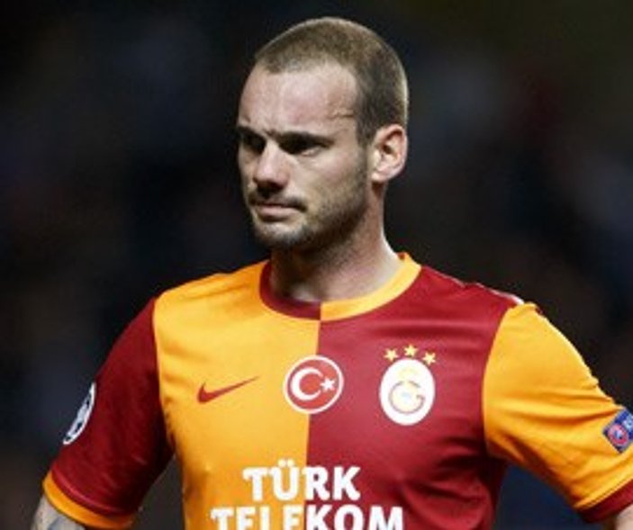 Sneijder: Saçma sapan iddialar ortaya atılıyor