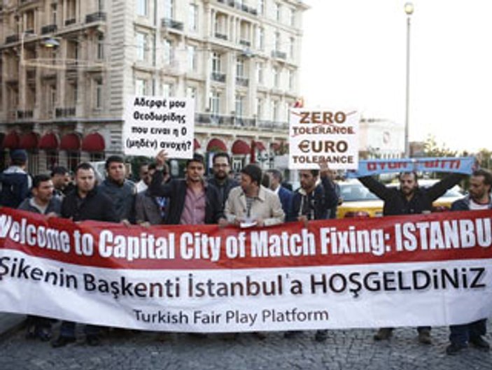 Trabzonspor'dan UEFA protestosu - İzle