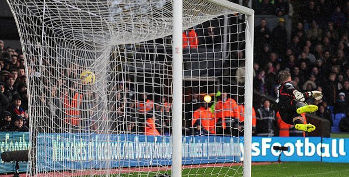 Jedinak'tan Liverpool'a harika frikik golü İZLE