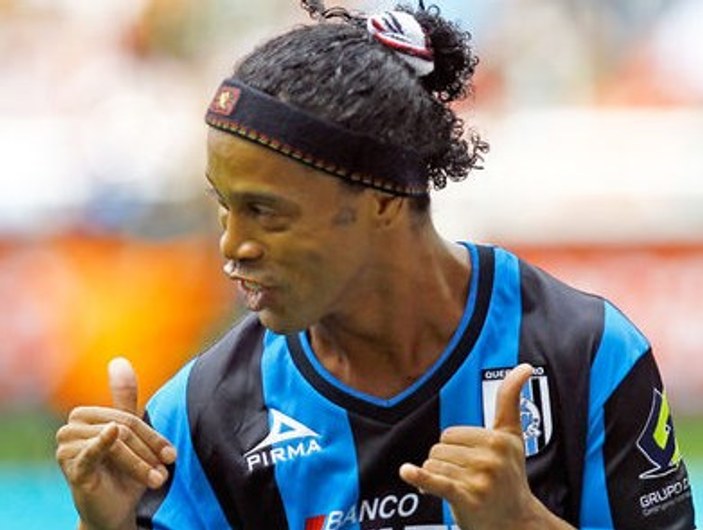 Ronaldinho Meksika'da kayıplara karıştı