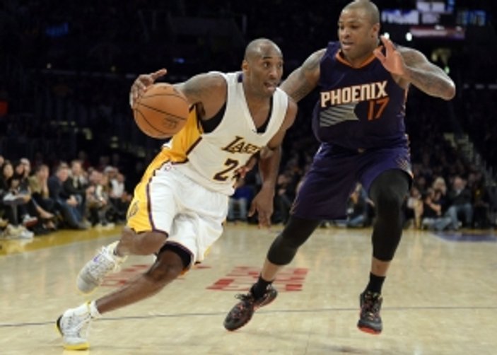 Kobe Bryant Lakers'a hayat verdi