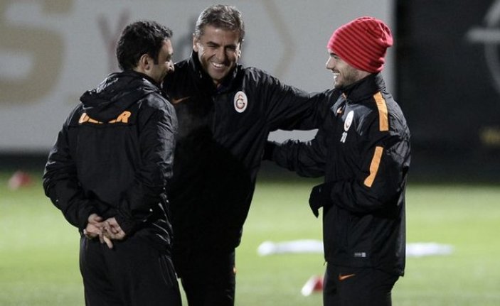 Hamzaoğlu: Sneijder'e bavulunu toplayıp gidiyorsun dedim