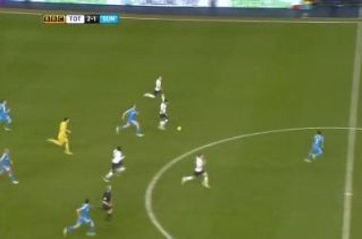 Tottenham-Sunderland maçında skandal karar - İZLE