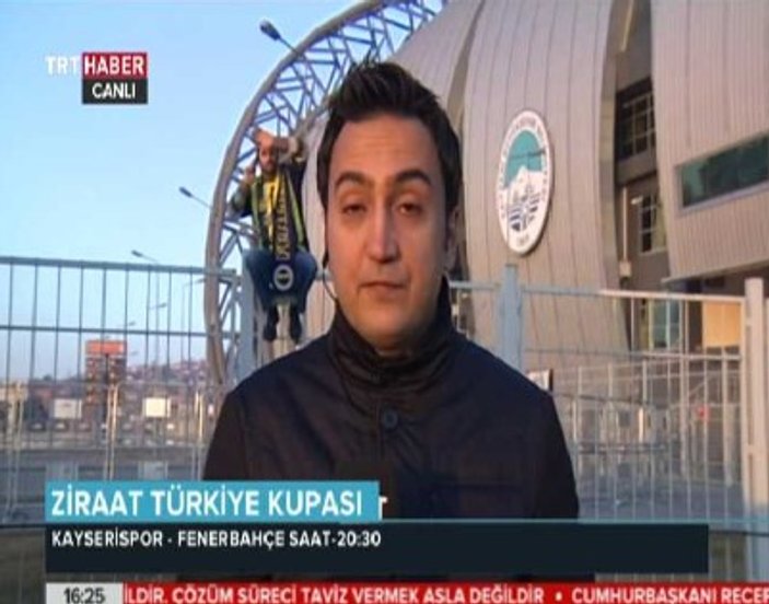Canlı yayında bir ilginç Fenerbahçeli - İZLE