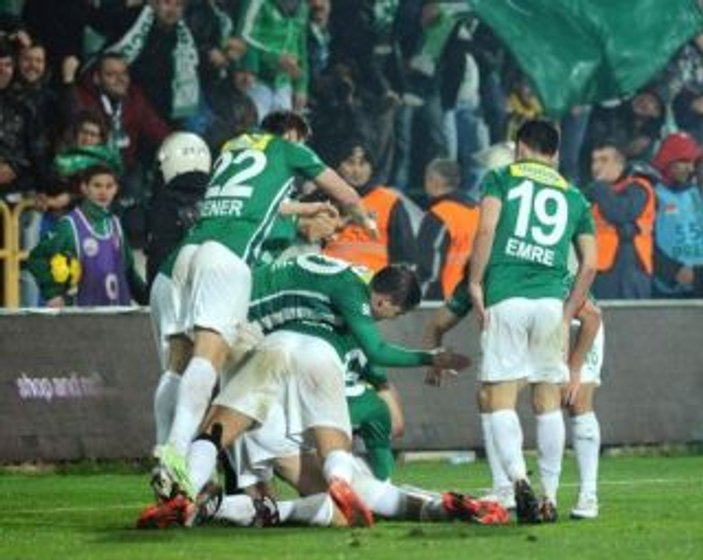 Bursaspor'un golcüleri hem kupada hem ligde kral
