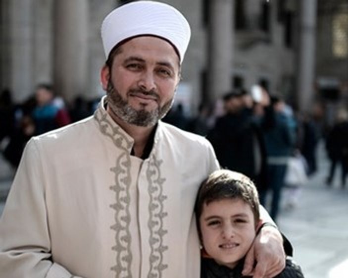 Fenerbahçeli imam Demba Ba'yı bekliyor