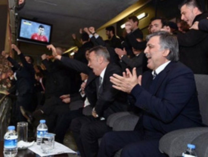 Abdullah Gül'ün Beşiktaş sevinci