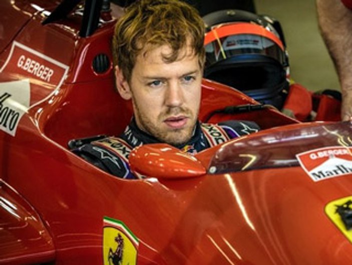 Malezya'da kazanan Ferrari pilotu Sebastian Vettel oldu