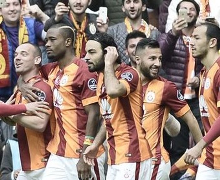 Galatasaray Karabükspor'u rahat geçti