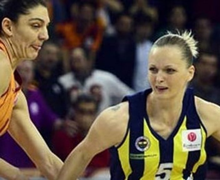 Fenerbahçeli Agnieszka Bibrzycka'dan emeklilik kararı