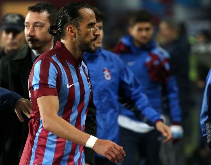 Trabzonspor taraftarı Erkan Zengin'i protesto etti