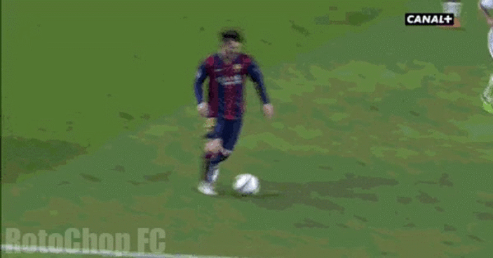 Messi'nin Boateng'e attığı çalım dalga konusu oldu