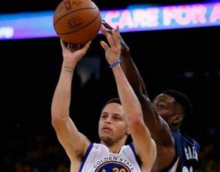 Curry şov yaptı Golden State kazandı