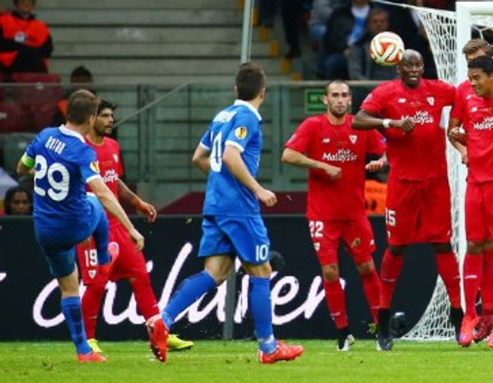 Ruslan Rotan'dan UEFA finaline damga vuran gol - İZLE