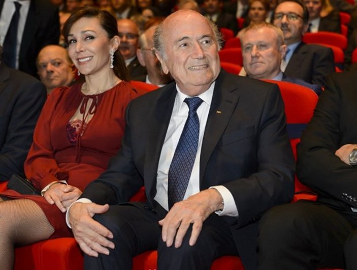 Blatter FIFA Kongresi'ne sevgilisiyle gitti