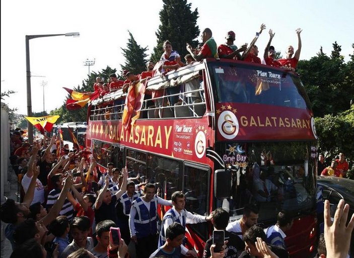 Galatasaray 20. şampiyonluğunu kutladı