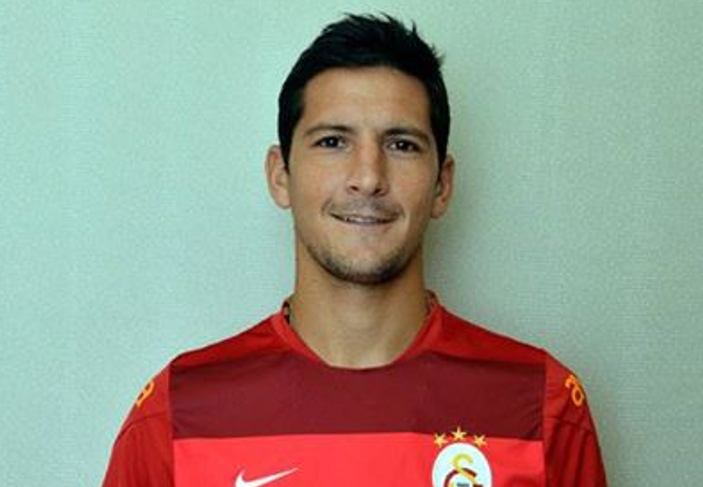 Galatasaray'ın eski futbolcusu Burdisso'nun yeni takımı