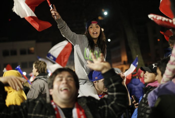 Peru'yu deviren Şili 28 yıl sonra finalde - İZLE
