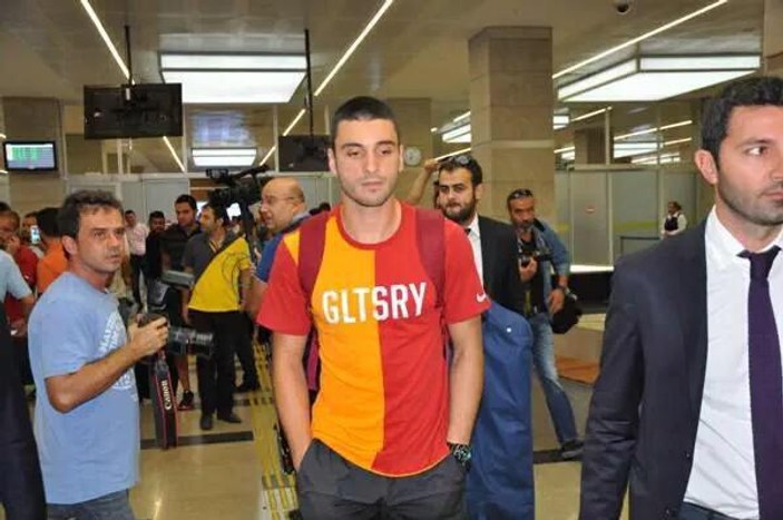 Galatasaray Cenk Gönen'i KAP'a bildirdi