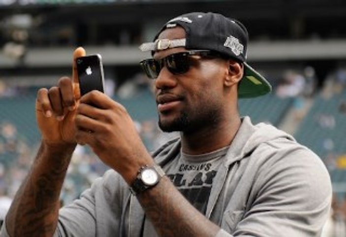 LeBron James'in bir 'tweet'i 140 bin dolar