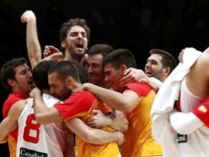 Euro Basket 2015'te İspanya yarı finalde