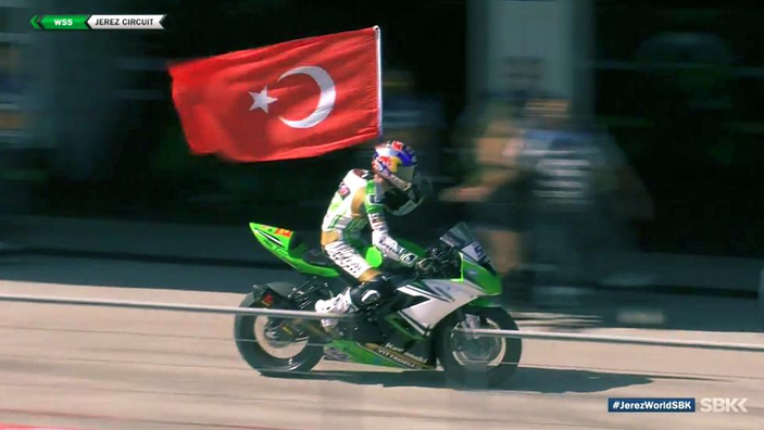 Kenan Sofuoğlu Supersport Şampiyonası'nın 10. etabını kazandı