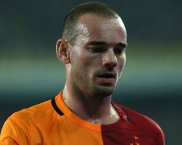 Sneijder: Tebrik etmeyin sonuçtan memnun değilim