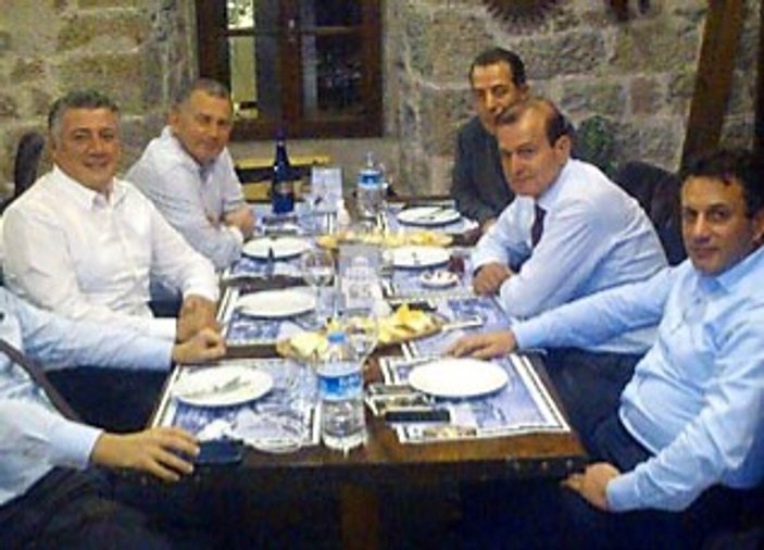 Trabzonspor Başkan adayı eski başkanlarla buluştu