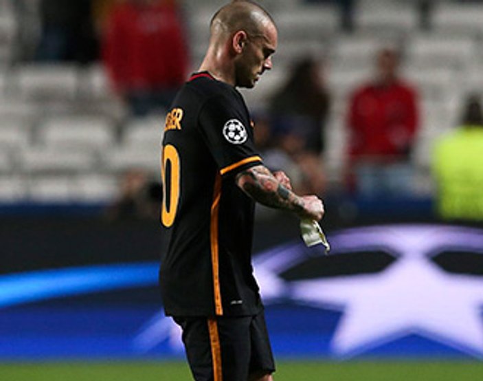 Sneijder: Taktiğimiz yok çok kızgınım