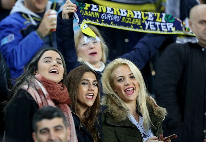 Trabzonspor'u yenen Fenerbahçe liderliğe yükseldi