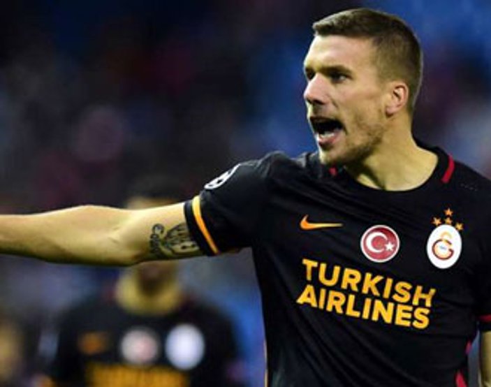 Taraftar baskını Podolski'yi isyan ettirdi