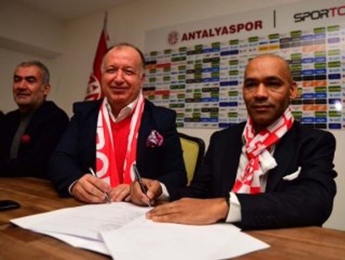 Antalyaspor'un yeni hocası: Türk Ligi'ni tanıyorum