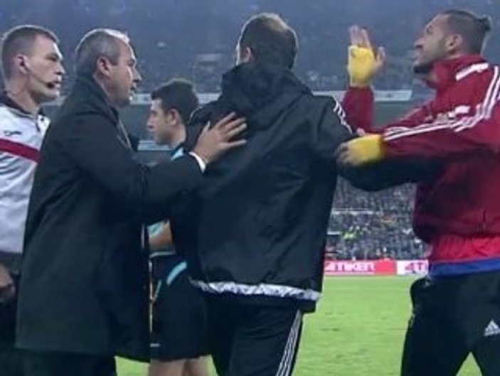 Fenerbahçe-Kayserispor maçında gergin anlar