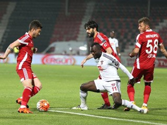 Medicana Sivasspor deplasmanda Gaziantepspor'u yendi