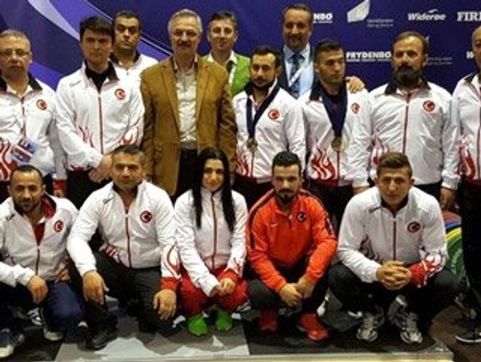 Avrupa Halter Şampiyonası'nda 3 altın madalya