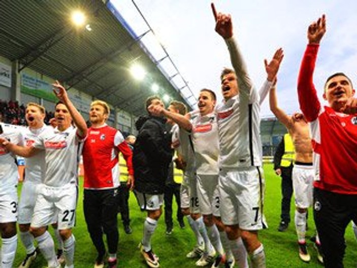 Freiburg yeniden Bundesliga'da