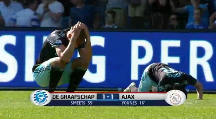Ajax şampiyonluğu son maçta kaybetti
