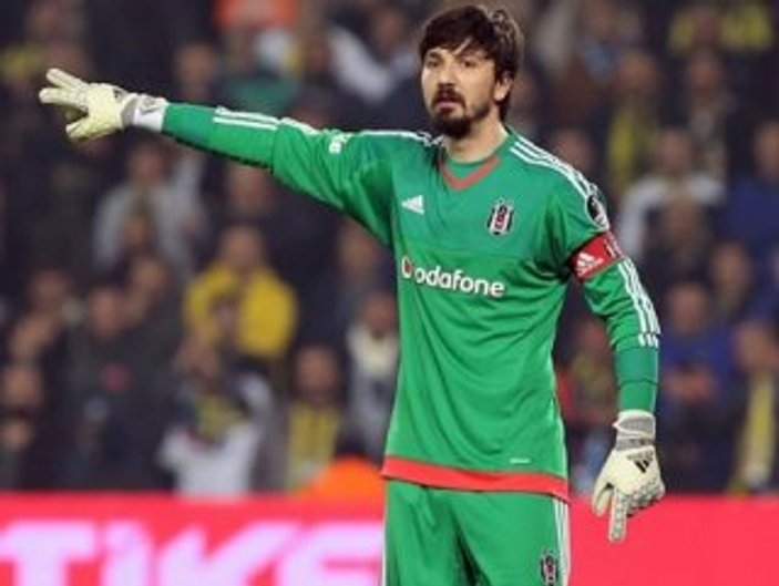 Tolga Zengin'den Muslera'ya gönderme