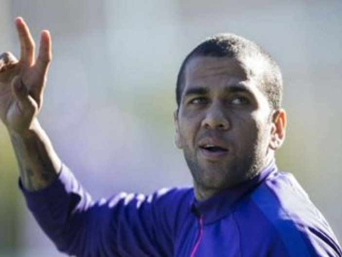 Dani Alves Barcelona'dan ayrıldığı açıkladı