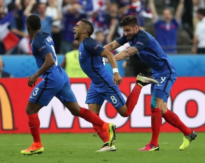 Fransa Payet'in füzesiyle ilk maçını kazandı